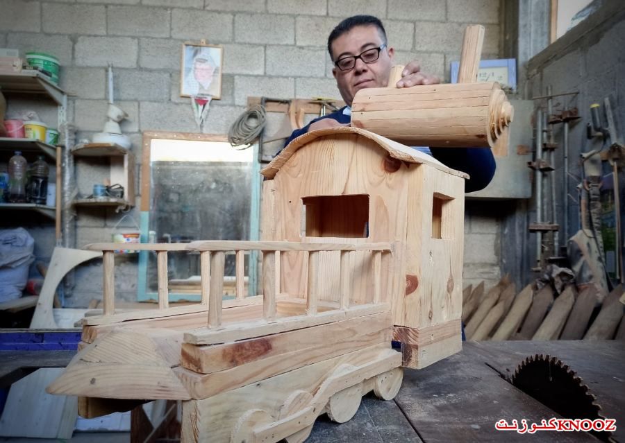 الدَمّاغ.. من محنة المرض إلى الإبداع بصناعة المجسمات